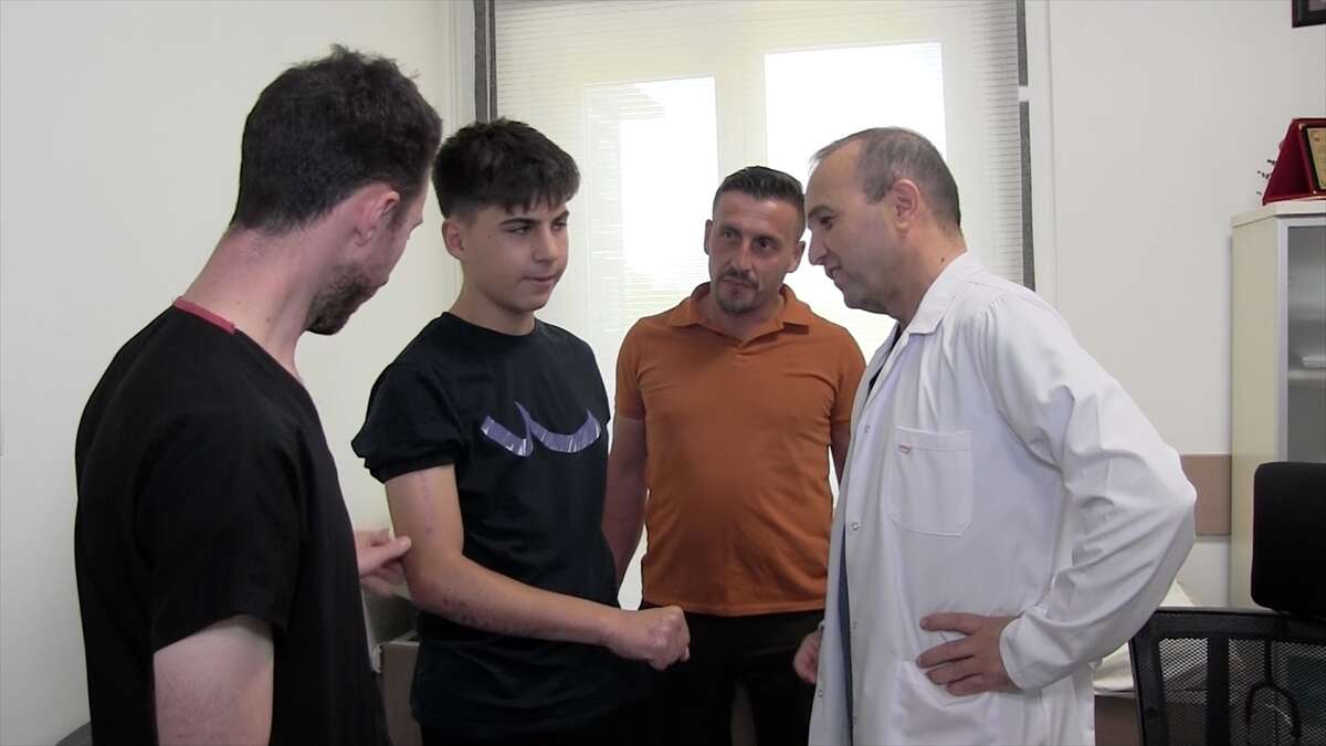 Konya’da kopmak üzere olan kol için zamanla yarış! Ameliyat 8 saat sürdü 7